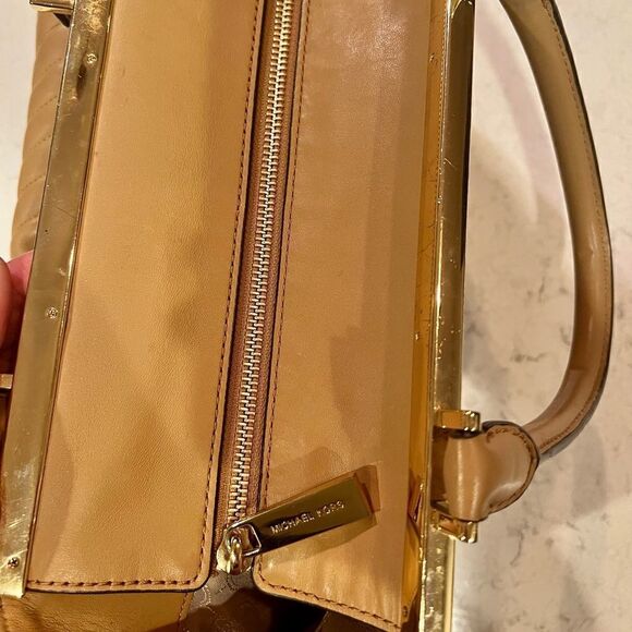 Michael Kors Chevron Quilted Tote Bag - Picture 5 of 8